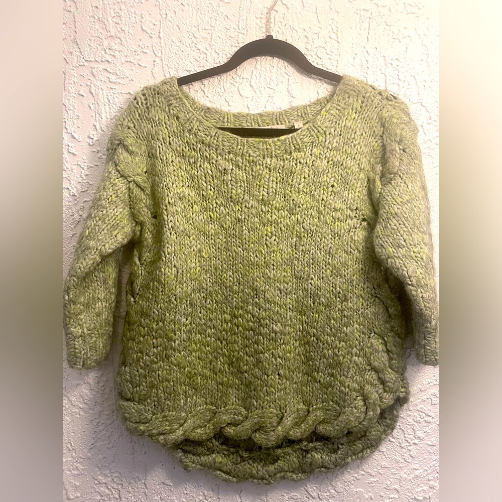 Green Knit Quarter-Sleeve sweater